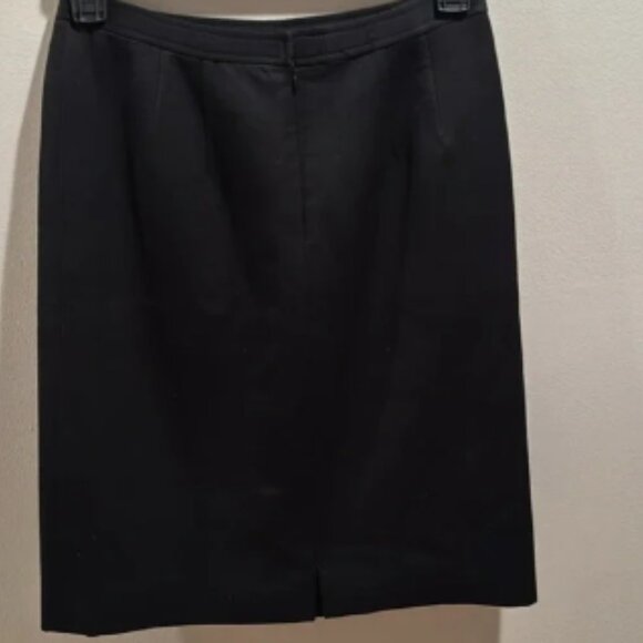 Oscar de la Renta Wool Skirt 10 - Picture 3 of 3
